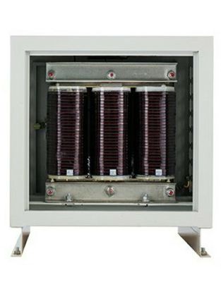 কেনা 50KVA থ্রি ফেজ আইসোলেশন ট্রান্সফরমার জিগ জ্যাগ 415V 200A IP54 অনলাইনে উৎপাদন